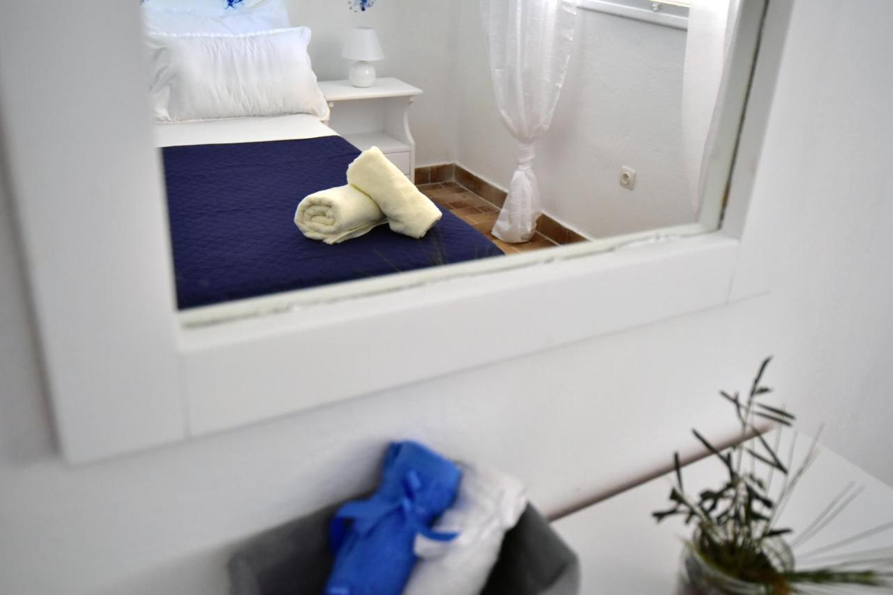 Merlyn Rooms Into The Nature, 100M From The Beach Dafnila Bagian luar foto